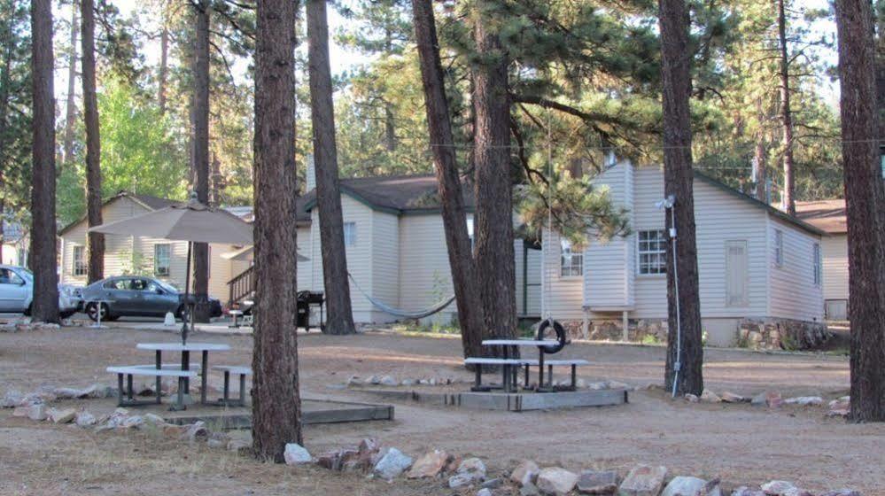 Lakewood Cabins Біг-Бер-Лейк Екстер'єр фото